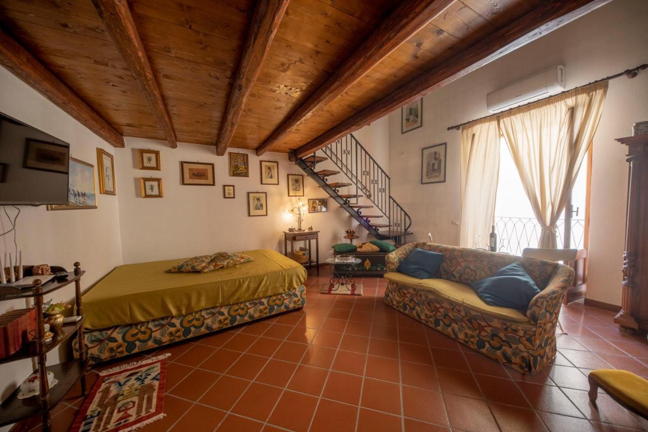 Familyholidays La Finestra Di Fronte Cefalù Buitenkant foto