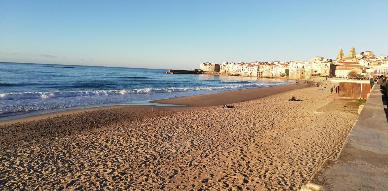 Familyholidays La Finestra Di Fronte Cefalù Buitenkant foto