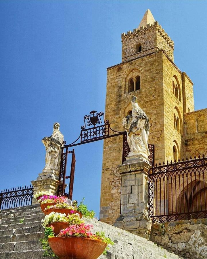 Familyholidays La Finestra Di Fronte Cefalù Buitenkant foto